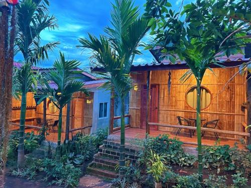 Mok Cham Pae House | ลุงนะ โฮมสเตย์ ปางอุ๋ง แม่ฮ่องสอน