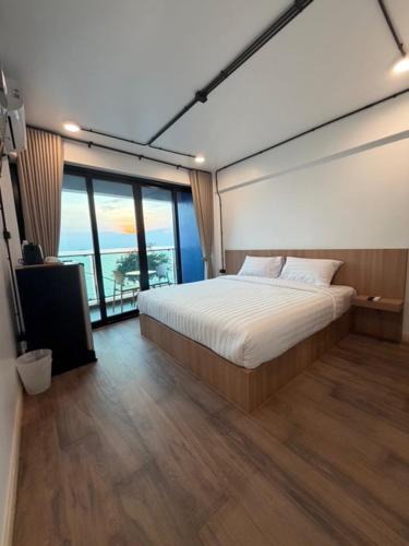 Jomtien Hotel | โรงแรม เซิร์ฟบีช Surf Beach Hotel