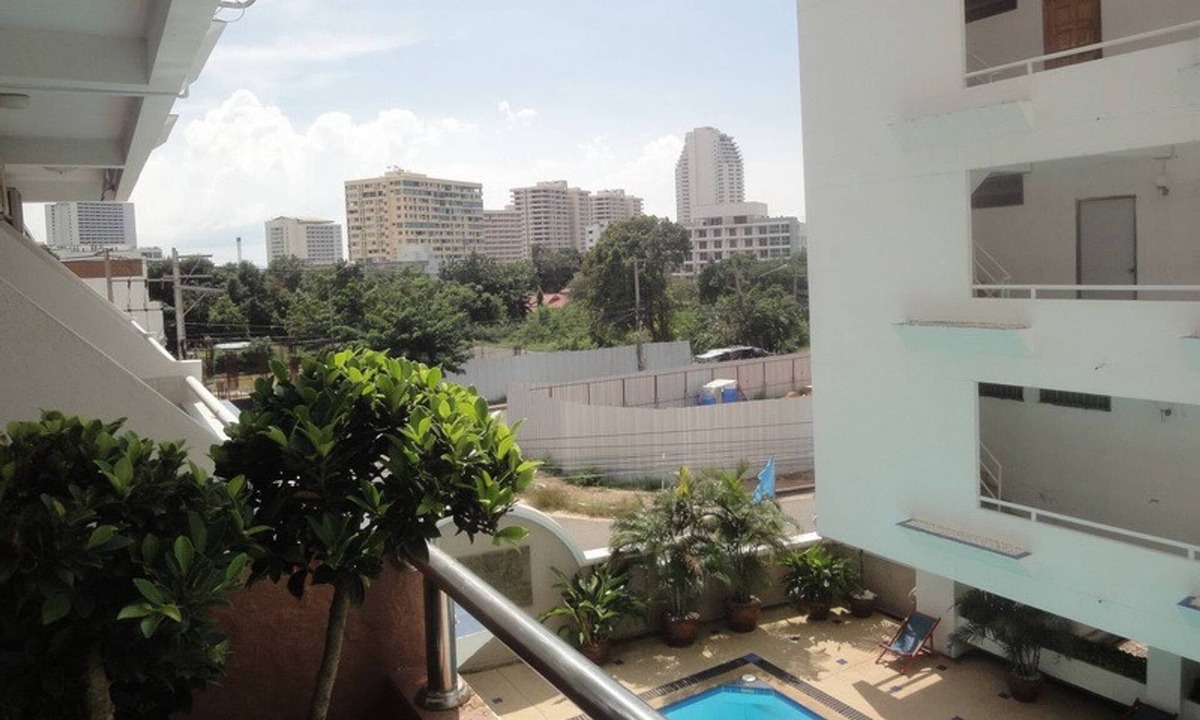 Pratumnak Hill Condo | 1 Bedroom View Swimming Pool 316 Jhr