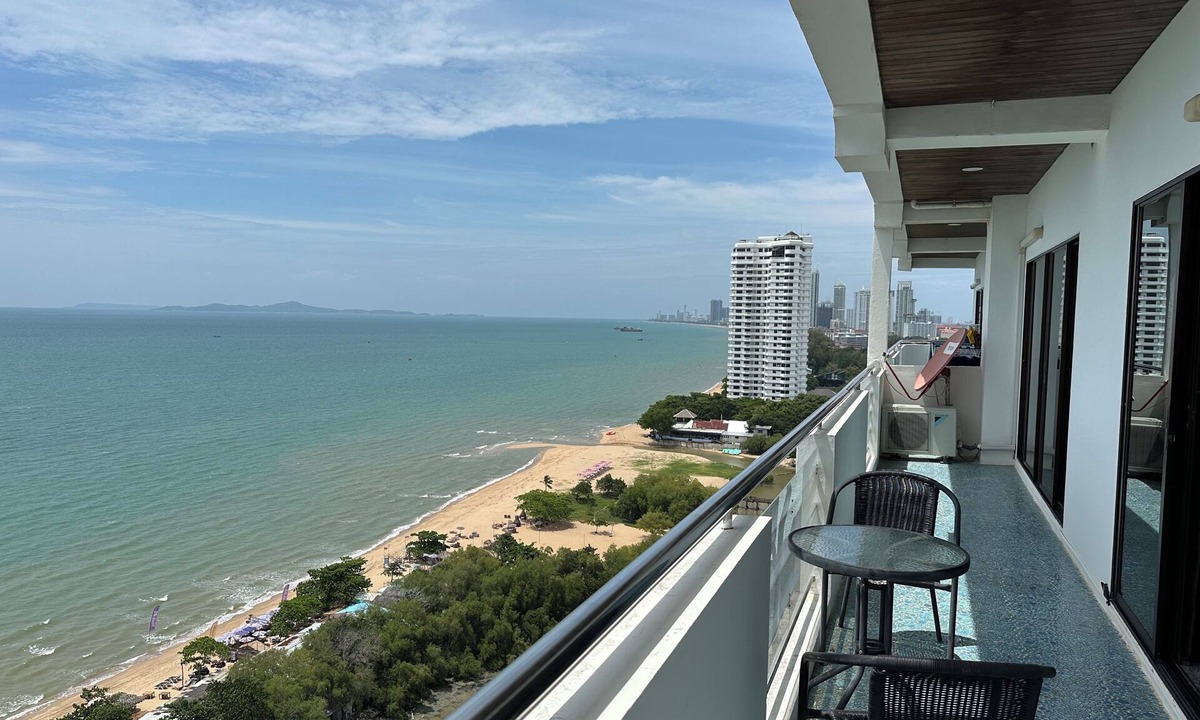 Na Chom Thian Condo | 180 sqm 3 bedroom condo with amazing oceanfront view