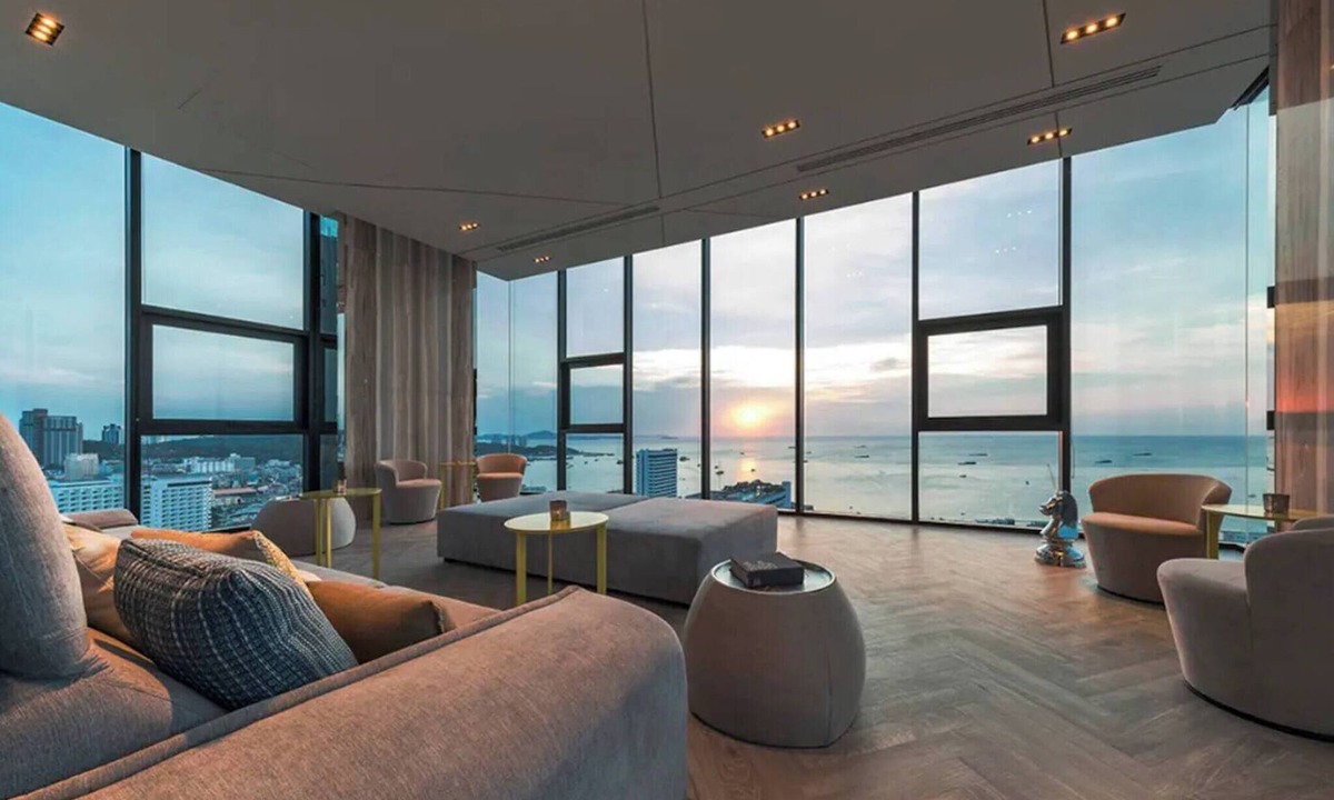 Pattaya Bay Apartment | 2 Bed Room, Large Living Room at Central Pattaya