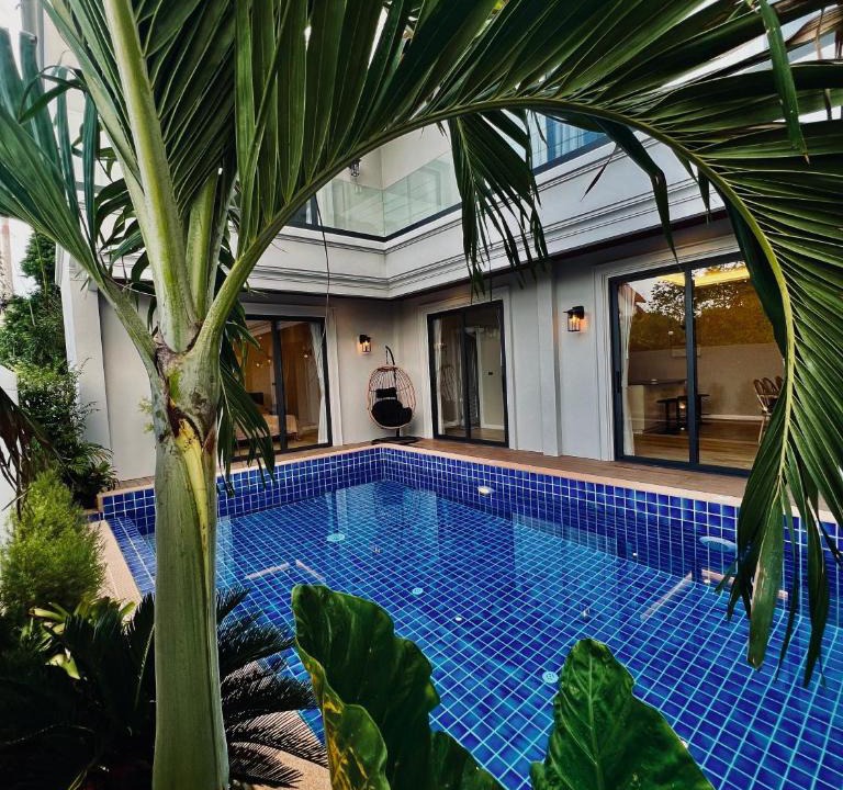 North Pattaya Villa | 2 Palm Villas Wongamat Beach