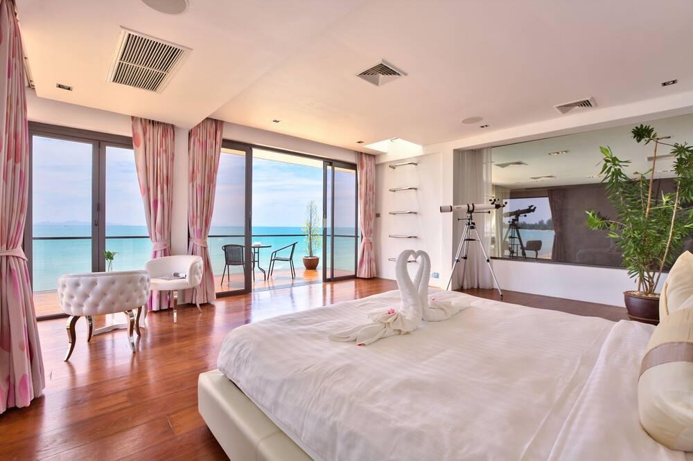 Lipa Noi Villa | 3 Bed Beachfront Villa Unique