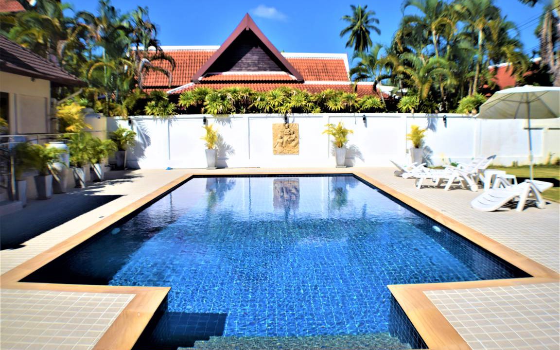 Rawai Villa | 300 m² Villa ∙ 5 bedrooms ∙ 9 guests