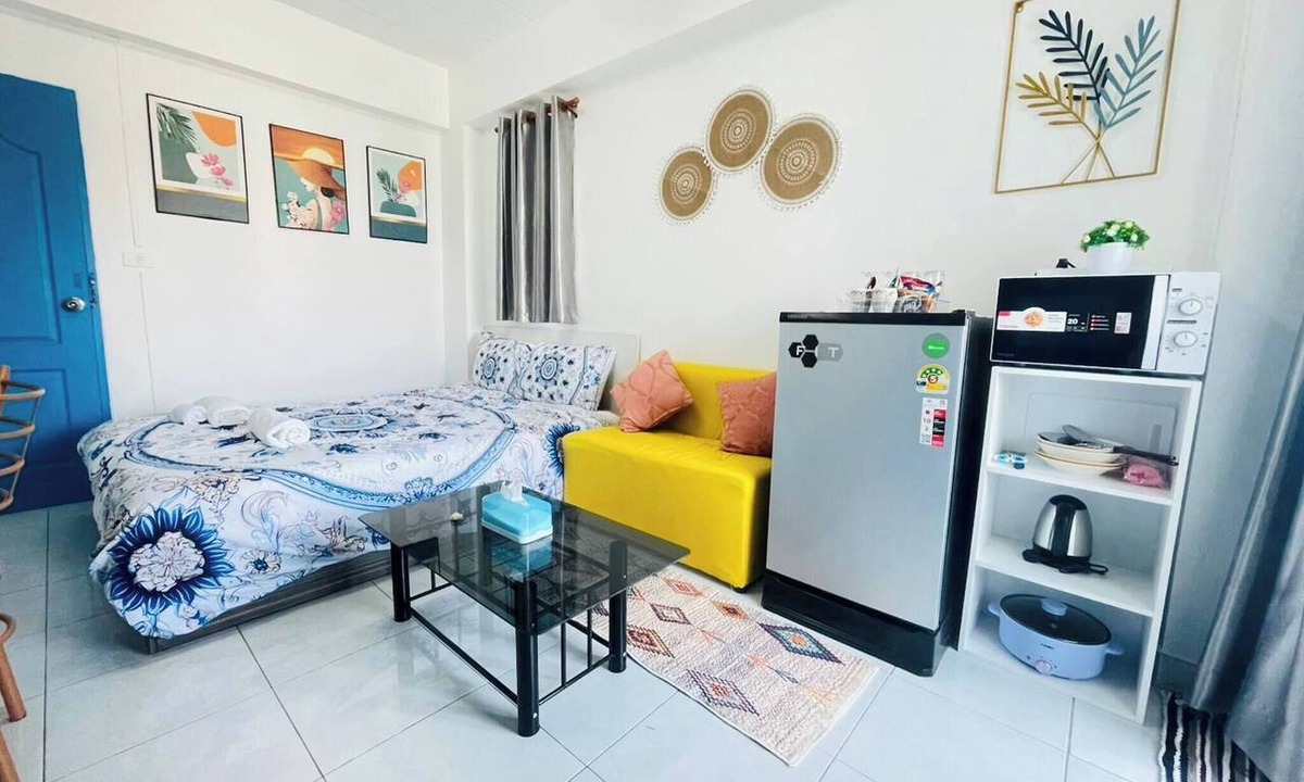 Chan Kasem House | 307 Budget Room, wifi&utilities Bangkok’s center