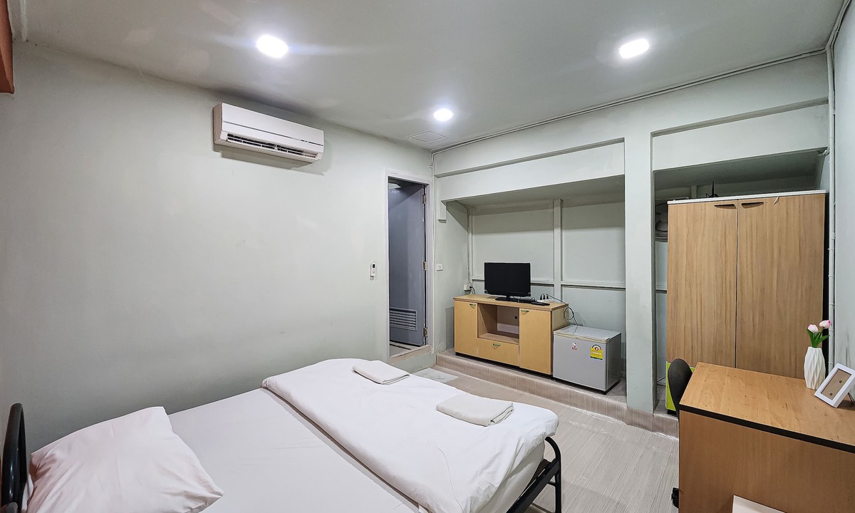 Embassy District House | 33 SALADAENG