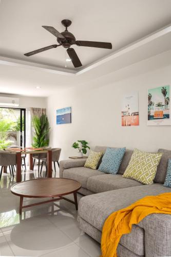 Laguna Villa | 3BDR Townhouse in Laguna Park
