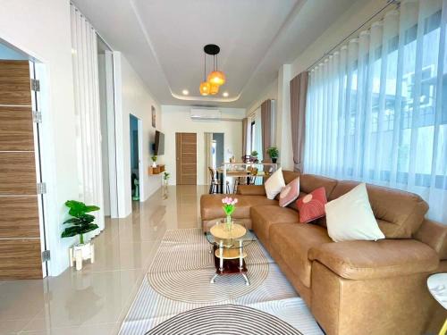 Krabi Villa | 3BR Private Villa in Krabi Near Aonang & Railay