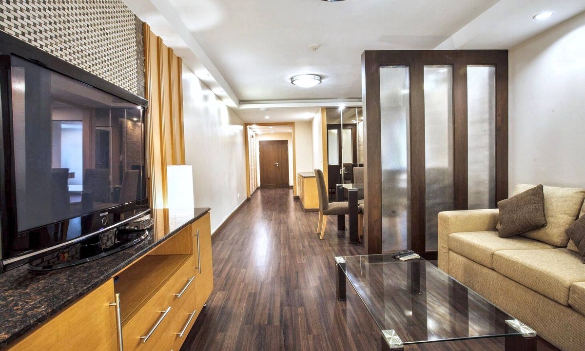 Khlong Toei Nuea Condo | 3C - Short-Term Rental Allowed - Downtown Bkk Serviced Apartment