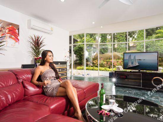Chalong Hotel | 40 m² Hotel ∙ 22 guests