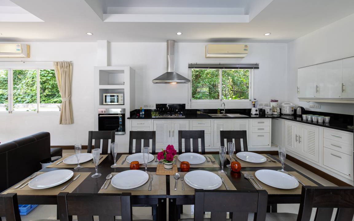 Chalong Villa | 480 m² Villa ∙ 4 bedrooms ∙ 10 guests