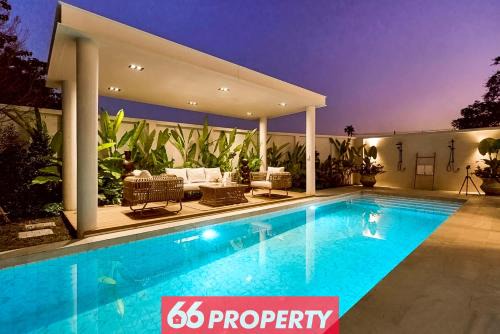 San Phak Wan Villa | 4BR Luxury Pool Villa in Chiang Mai - Family-Friendly