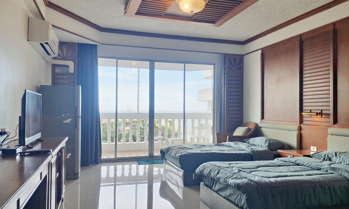 Noen Phra Condo | 5 Minutes to Moonlight Beach