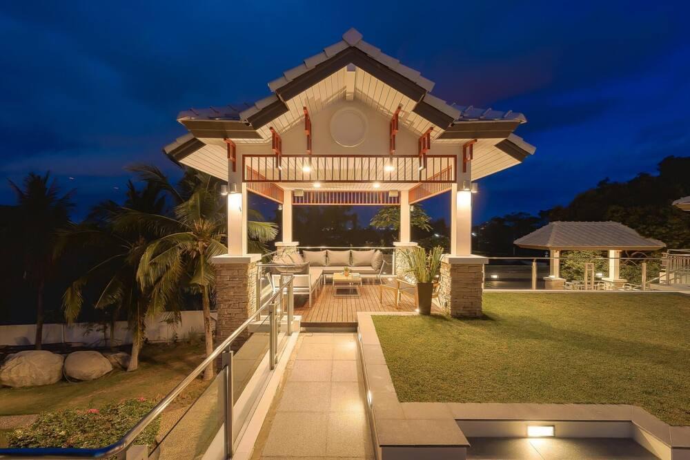 Hua Hin Villa | 6 Bedrooms Mansion on The Golf Course! (JB)