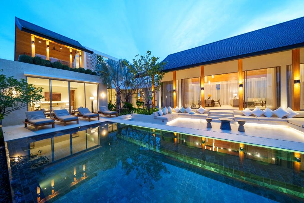 Cherngtalay Villa | 6BR 20m Private Pool Boutique Villa By Warm PLus