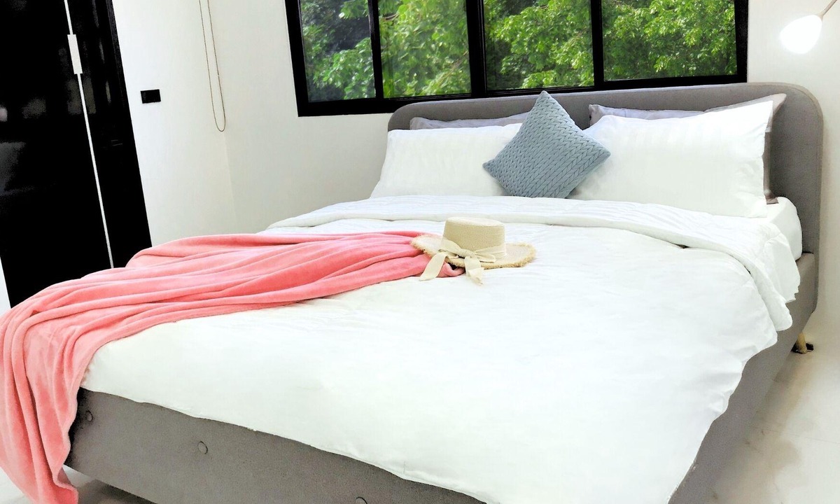 Wat Ket Apartment | 85 Sqm Spacious Private Room with 2 King Beds + Wi-Fi