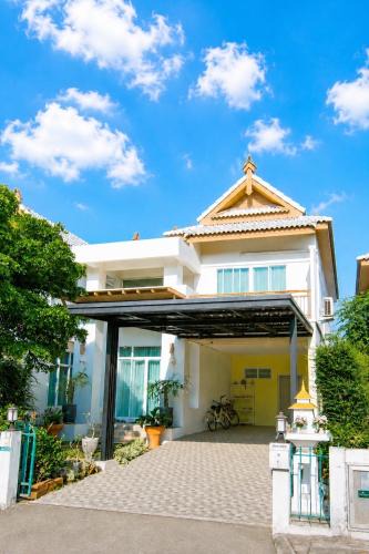Nong Chom Villa | Amphawan