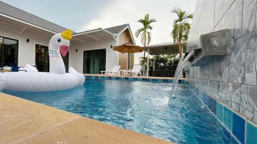 Hin Lek Fai Villa | Azure Escape Pool Villas Hua Hin in Hua Hin