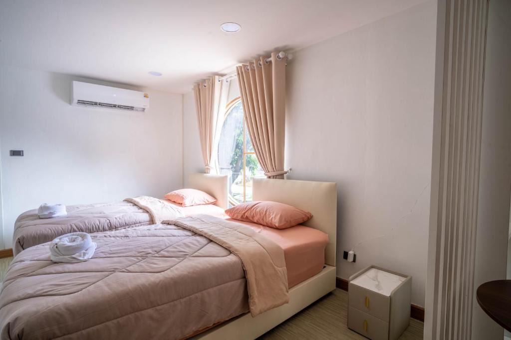 Wang Phinphat House | Baan Maew Ma Ruay Cozy Modern House HAPPY STAY