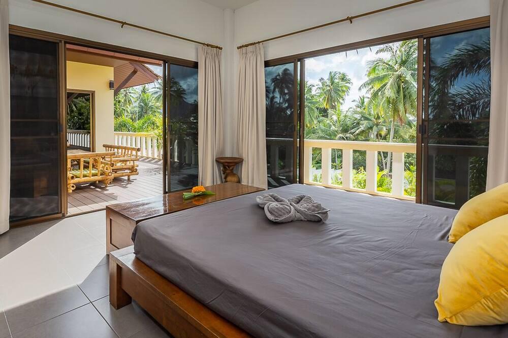 Wok Tum Villa | BAAN SAM SAO- Elegant 3 bd villa with large pool & tropical garden