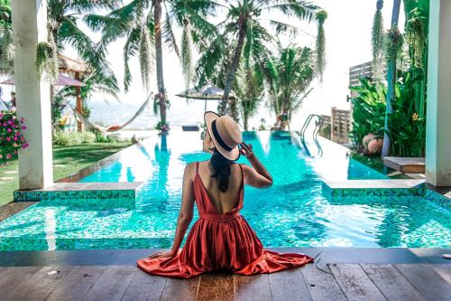 Pak Nam Pran Villa | Baan SanSuk Pranburi - Beach Front & Pool Villa