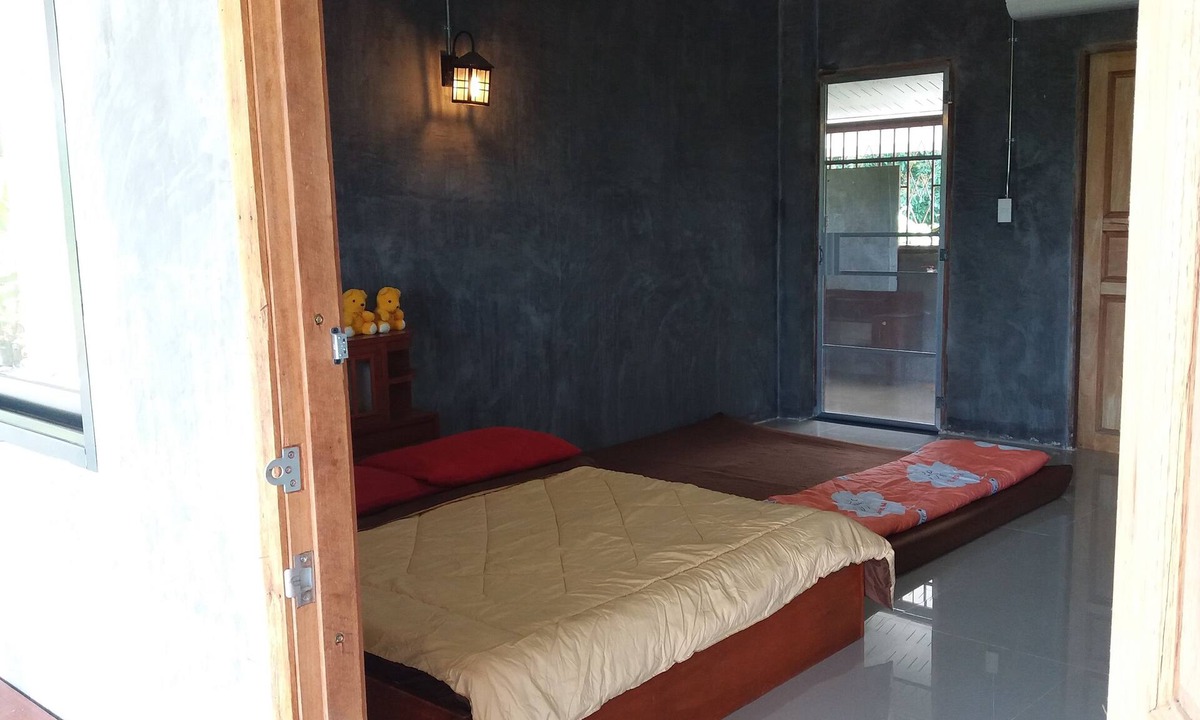 Ban Thi House | Baan Saun Homestay by Lamyai Khunmae