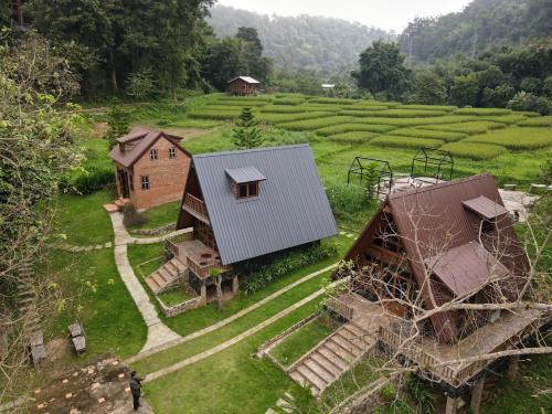 Pangmapha House | Ban Kaew Mo Ra Glamping & Restaurant