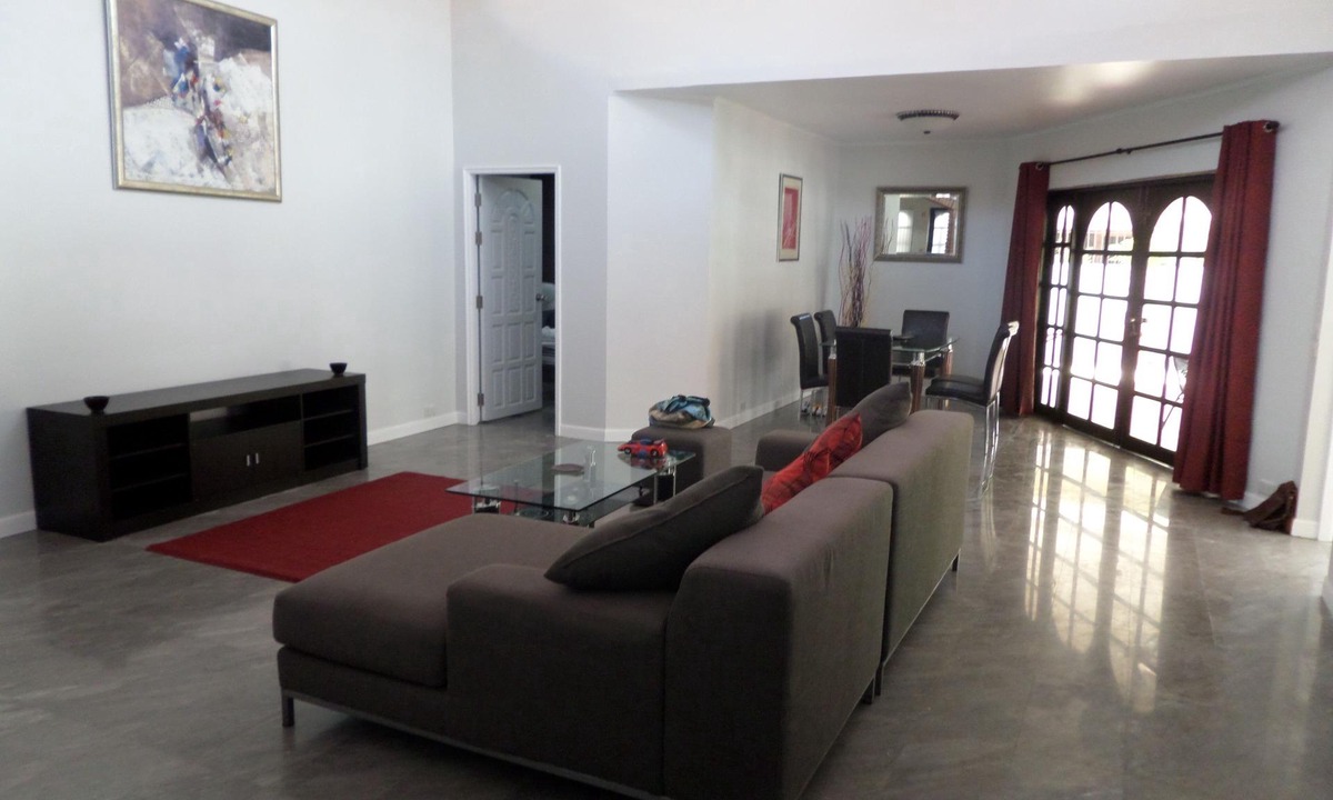 Na Chom Thian Villa | Bang saray , 4 bedroom pool villa 300 metres from the beach.