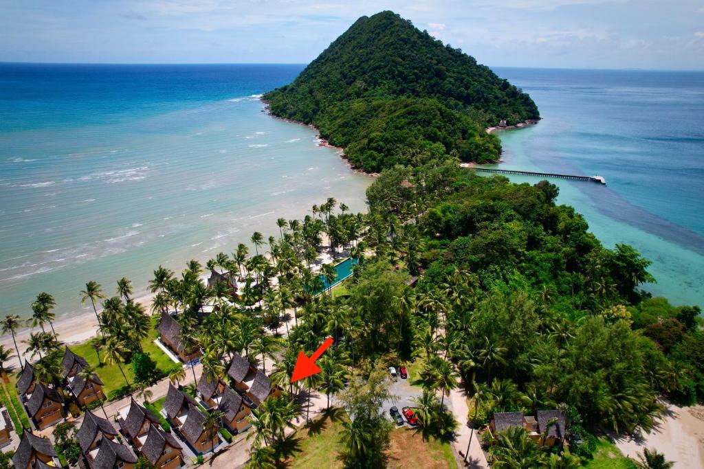 Klong Son Villa | Beach Club Villa by Utalay Koh Chang