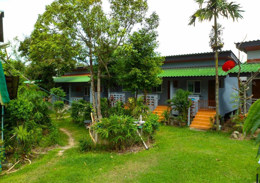 Chalong House | Bonus Bungalow