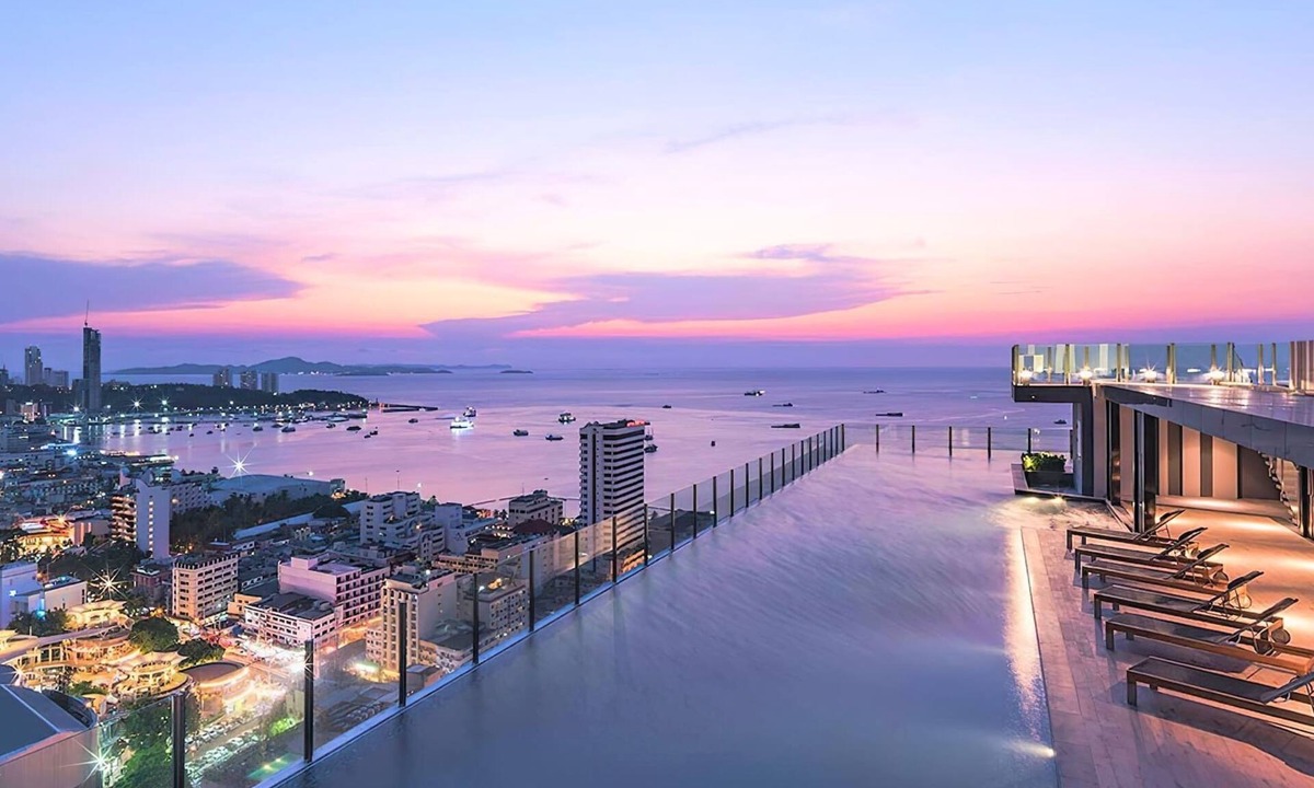 Pattaya Bay Apartment | Central Pattaya - Infinity Pool Condo Pattaya View