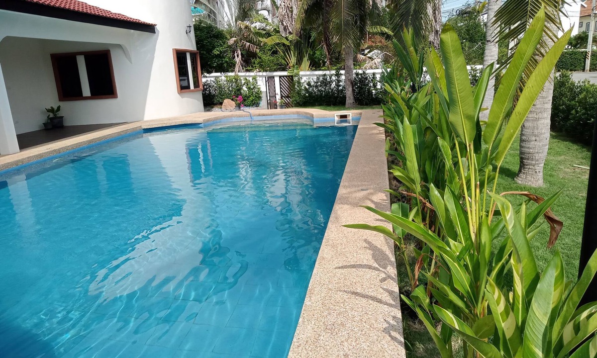Hua Hin Villa | Charming 3-bedroom villa with WiFi, AC in superb Hua Hin