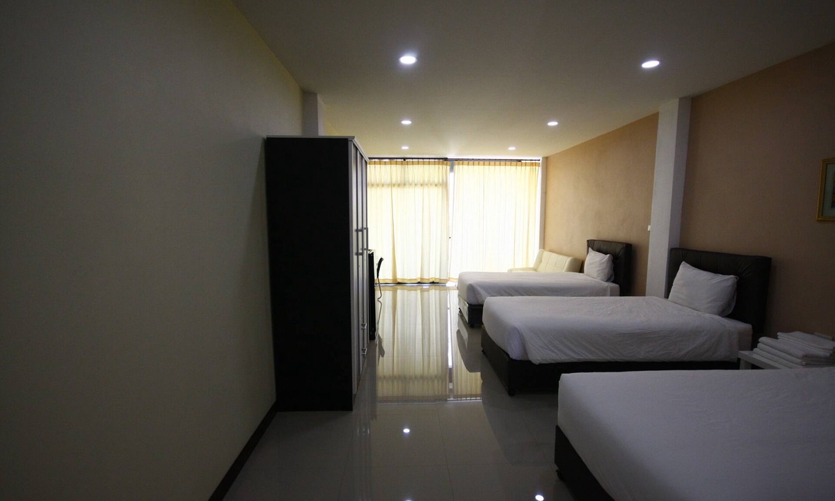 Kabin Buri Hotel | Charoensuk Grand Hotel