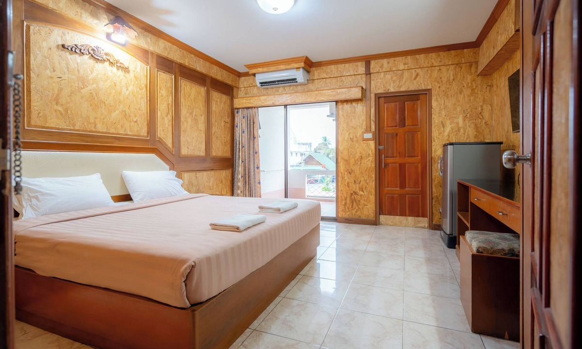 Nai Mueang Hotel | Chatsuree Mansion