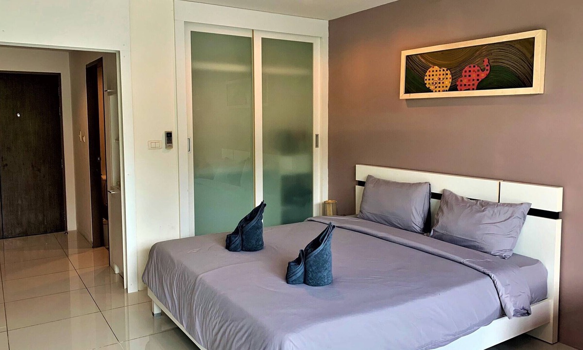 Wichit Apartment | Chic Studio Seaview Condo | GYM Kitchen Balcony