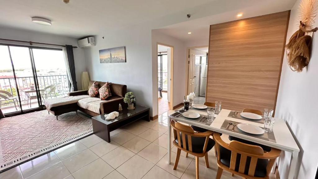 Phuket Apartment | Condo located in the heart of Phuket Town