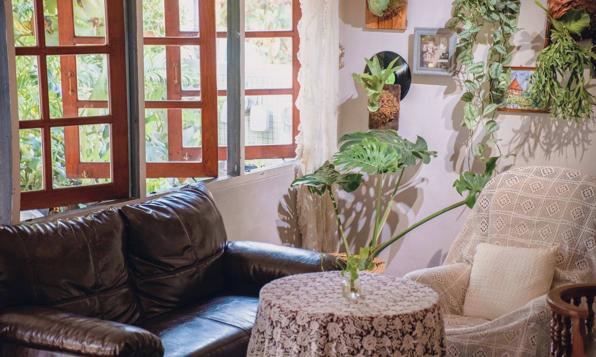 Su Thep Villa | Cozy 1BR Suite in Nimman Villa – Private Bath, Daily Cleaning, Washer
