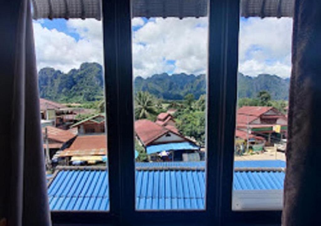 Vang Vieng House | DokPhut Guesthouse