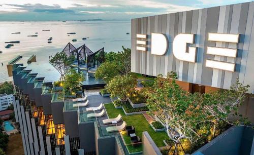 Pattaya Bay Apartment | EDGE Condo Near Beach & Walking Street