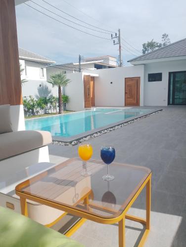 Maret Villa | Emilie Villas