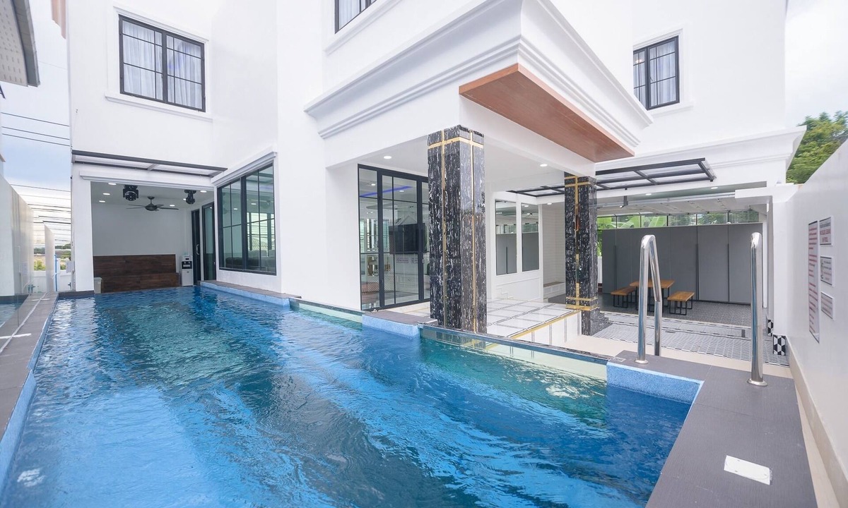 Nong Prue Villa | Exquisite Pool Villa with bathtub