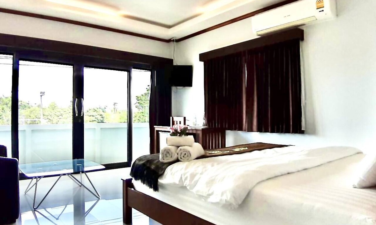 Sukhothai House | EZ House & Cafe