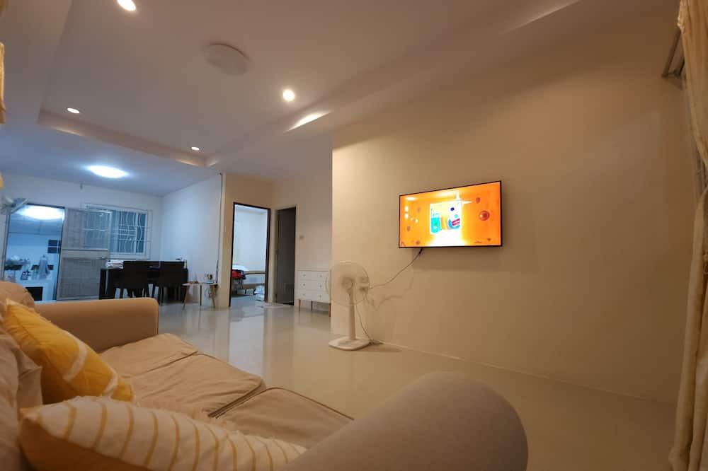 Sattahip Villa | Family and pet-friendly villa with warmth and well-living 10 minutes to beaches!