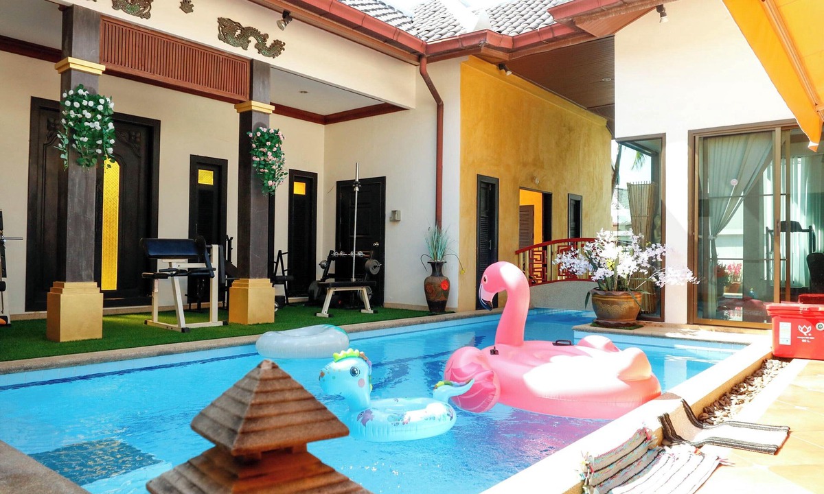 Pattaya Bay Villa | Family friendly Private villa with Private Pool near Jomtien Beach, Pattaya.