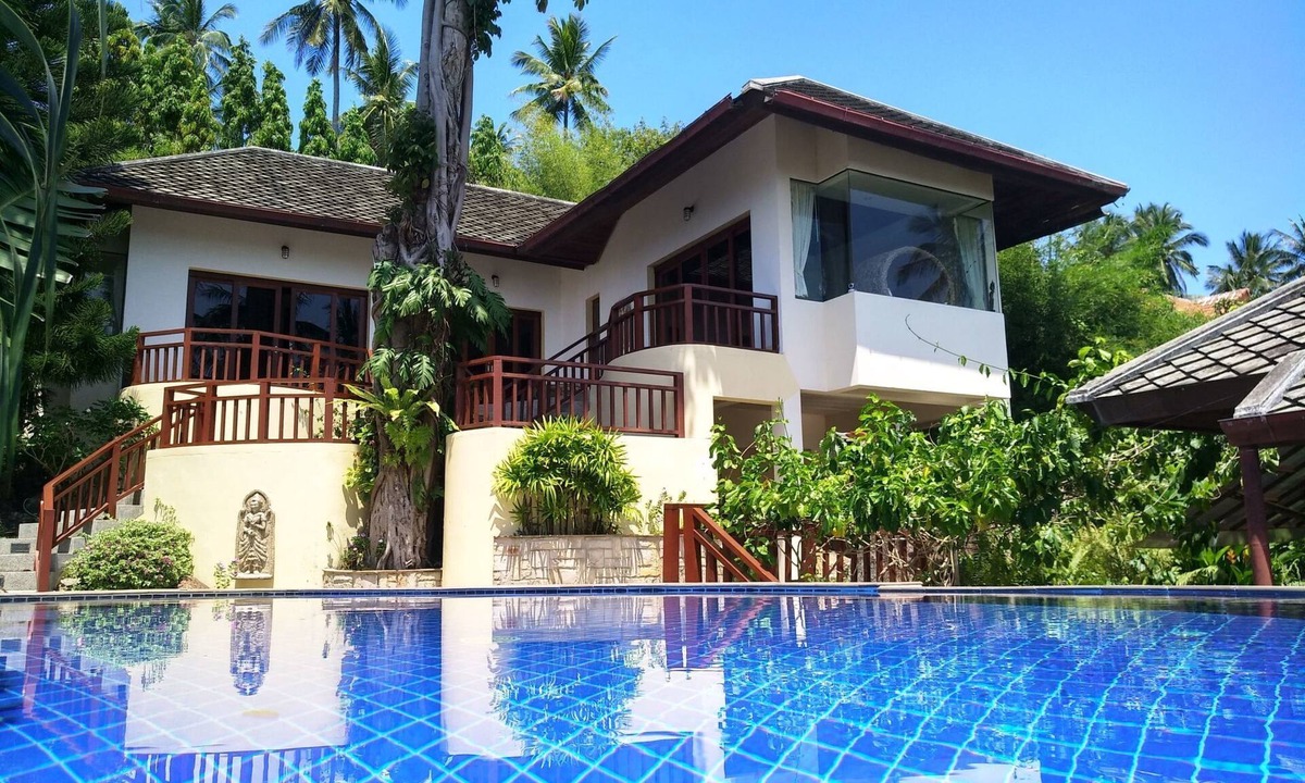 Na Thon House | Ferienvilla "Villa Liu" mit Blick auf das Wasser by Interhome
