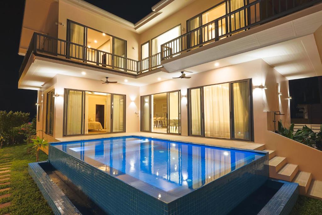 Baan Tai Villa | Golden Palm Villa by Marina Infinity Pool 4BR