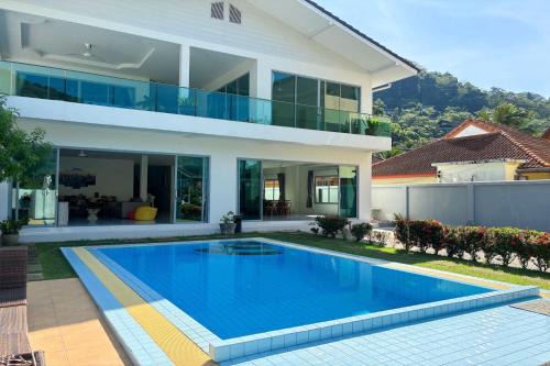 Kamala Villa | Grand Villa Ishu 4BR Private Pool