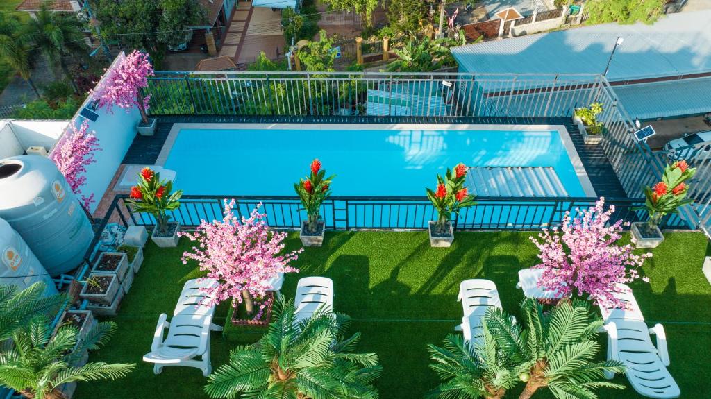 Nanai Road Hotel | Happy 99 Guest house