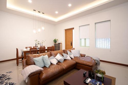 Si Phraya House | Heritage Family Home Spacious & Central Location