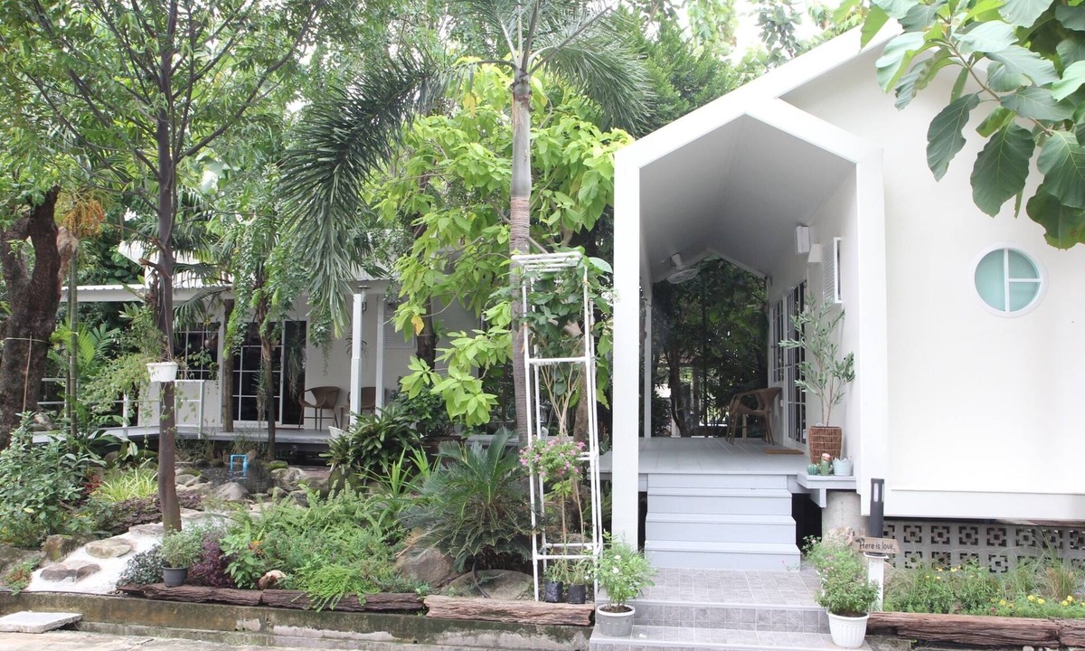 Lat Krabang Ski Chalet | Homeku Guesthouse Room 3 Cozy Stay Close to Suvarnabhumi Airport